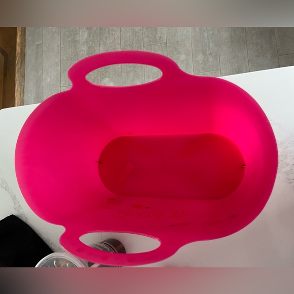 girl named Joey?  Adorable plastic tote w/handles. Perfect for toys! - Picture 3 of 9